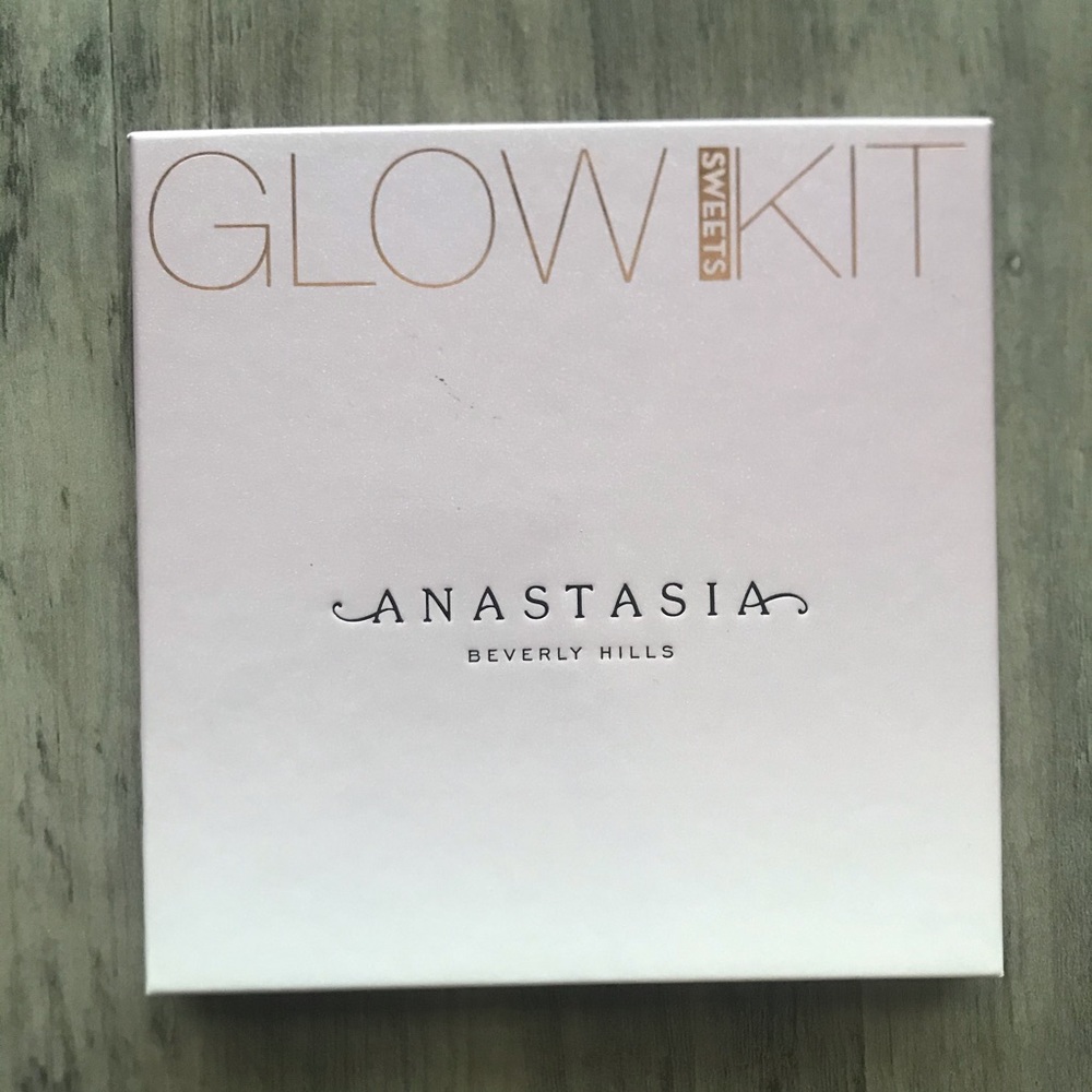 Anastasia Beverly Hills glow kit